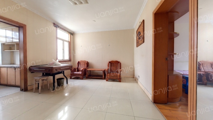 文卫村二手房实景图