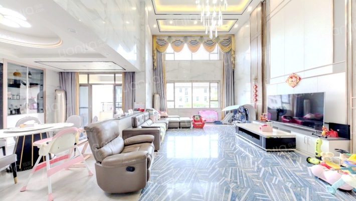 金凤皇庭二手房实景图