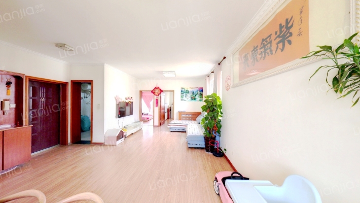 百通依山小居二手房实景图
