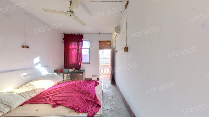 汽车站家属楼二手房实景图