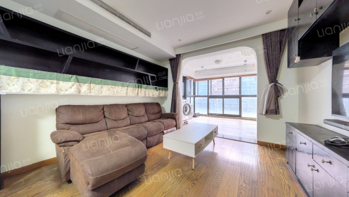 新中宇维萨二手房实景图