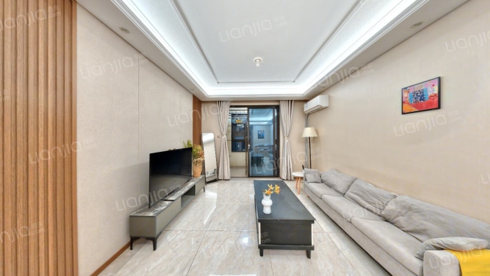 亚新美好城邦二手房实景图