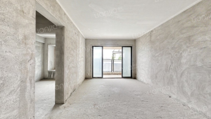 逸丰华庭二手房实景图