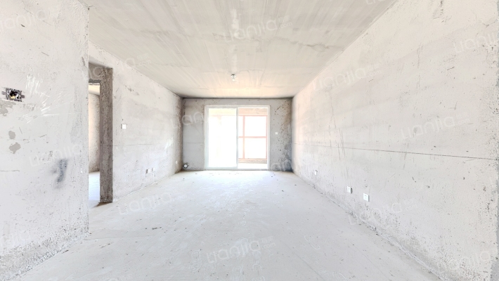 鸿锦凤凰新城二手房实景图