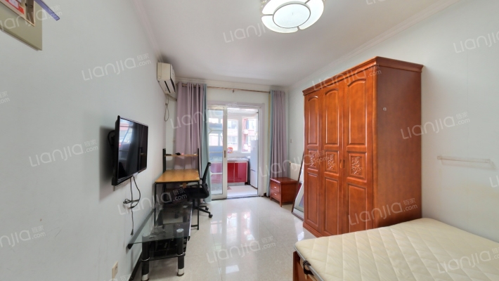 学院国际二手房实景图