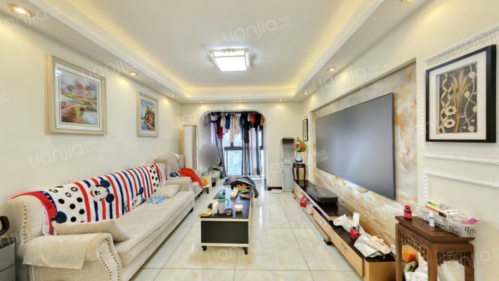 新华春天二手房实景图