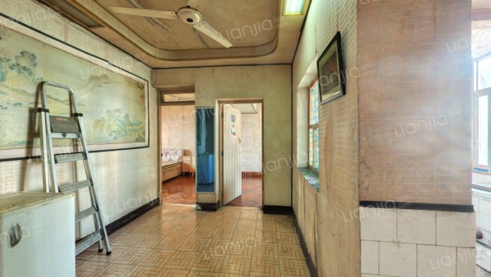 法院住宅楼二手房实景图