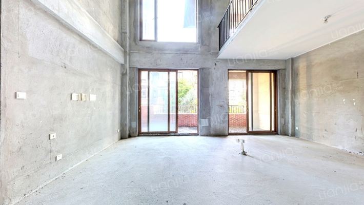 金辉十六山房二手房实景图