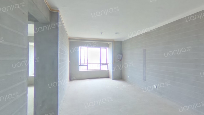 铂悦花园二手房实景图