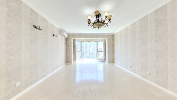 东湖湾一期二手房实景图