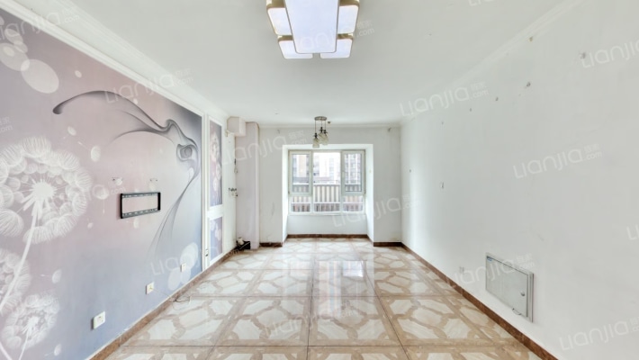 绿地新里梵尔赛公馆二期二手房实景图