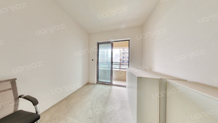 环湖雅居B区D组团二手房实景图