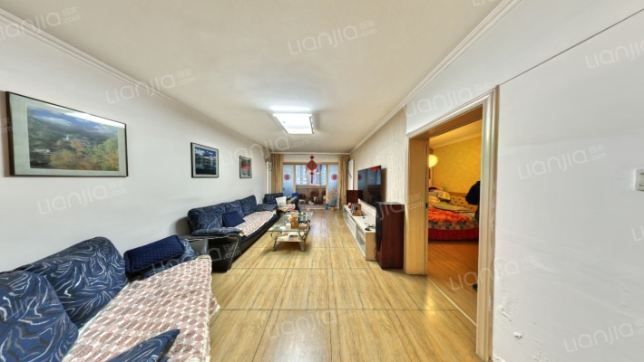 地中海118号住宅楼二手房实景图