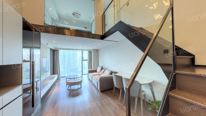 达美寰宇中心二手房实景图