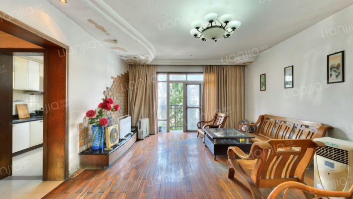 劳动社区二手房实景图