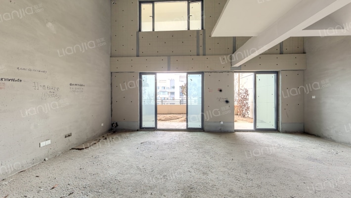 上置绿洲雅宾利二手房实景图