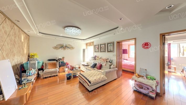 东泰家园二手房实景图