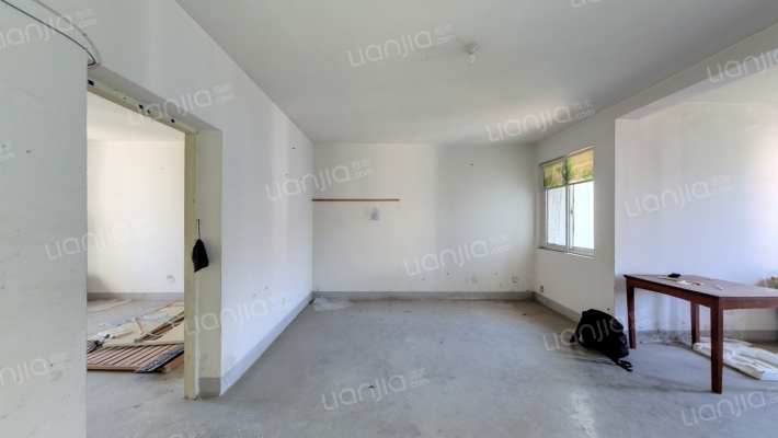 三港新村二手房实景图