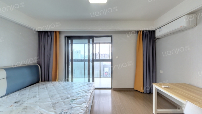 龙湖铂金岛二手房实景图