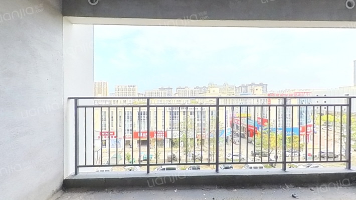 御园二手房实景图