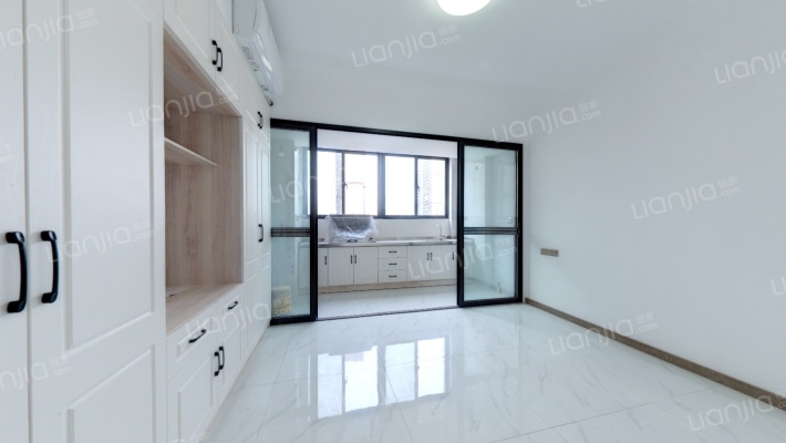 碧桂园凤城南苑东区二手房实景图