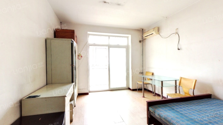 开发区板楼南北通透小2居带装修，自住神器-卧室