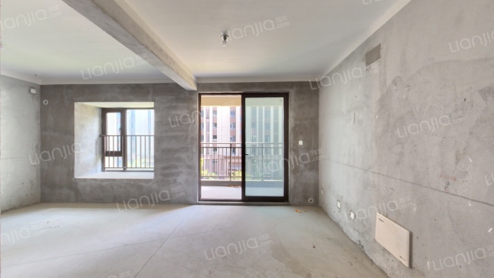 栖湖尚府二手房实景图