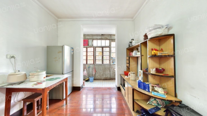 安装宿舍二手房实景图