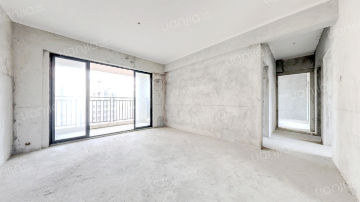 逸骏半岛二手房实景图