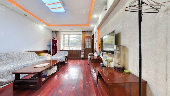 夏莲花园二手房实景图