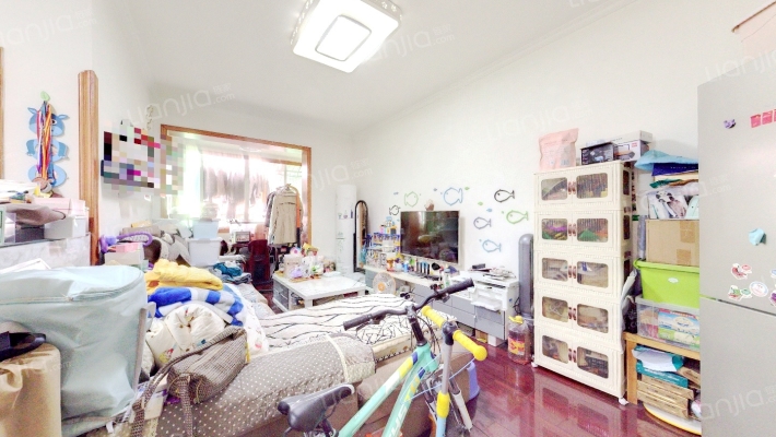 爵版街18号二手房实景图