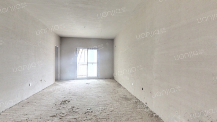 南北通透，采光好，毛坯房任意装。-客厅