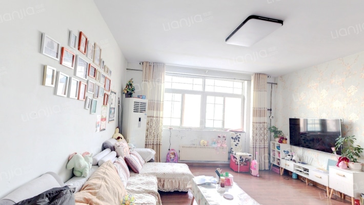 万里星河花园小区二手房实景图