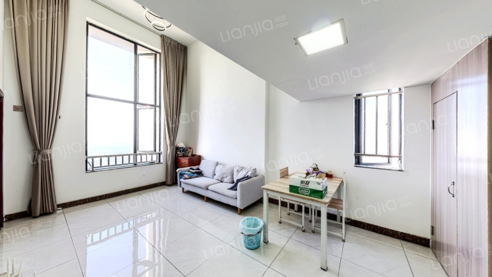 林和商业中心半岛国际二手房实景图