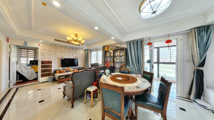 绿地瞰湖生活广场二手房实景图