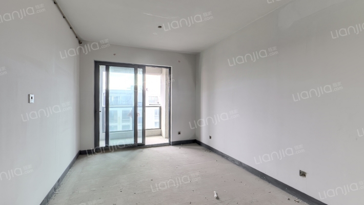 中梁·峯荟尚望二手房实景图