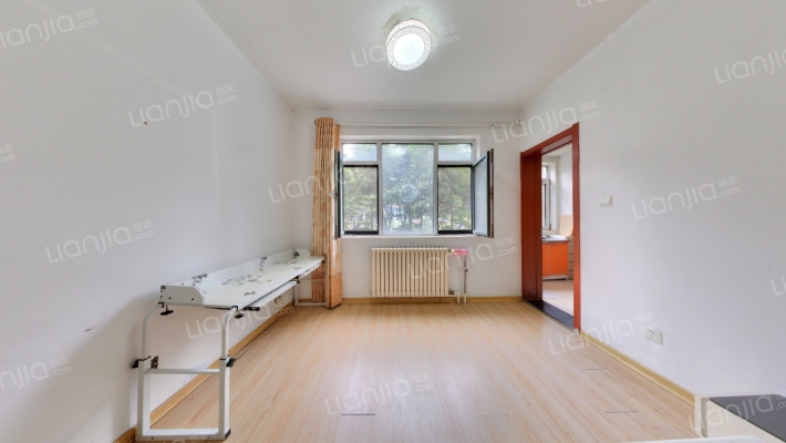 山海家园二手房实景图