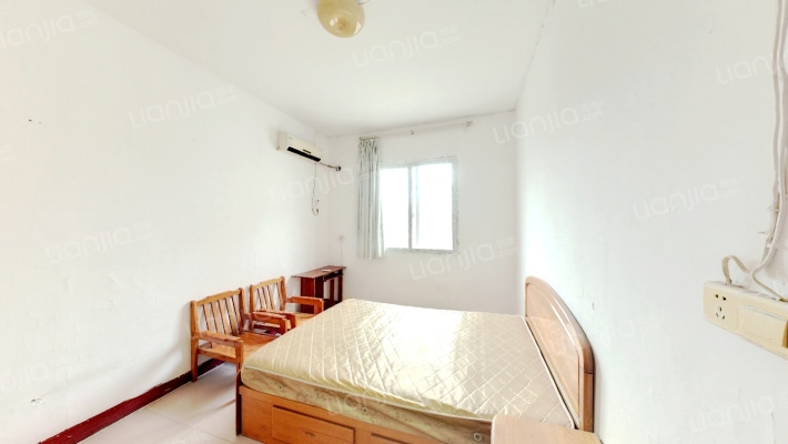 卫生路11-2号二手房实景图