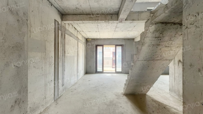 保利中央公园二手房实景图