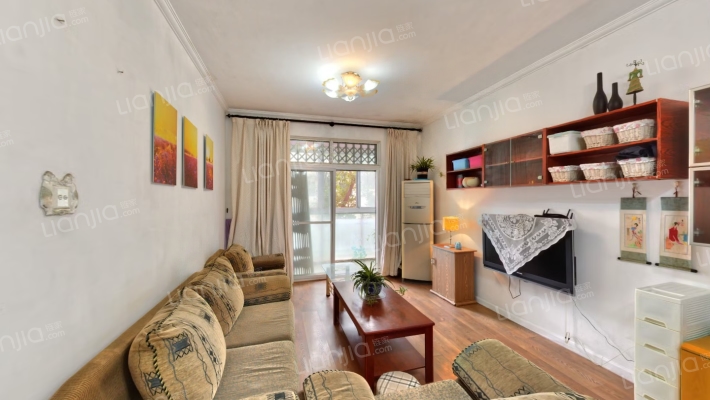 时尚公寓二手房实景图