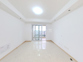 银城长江赋精装三开间朝南，双阳台，落地窗，采光充足