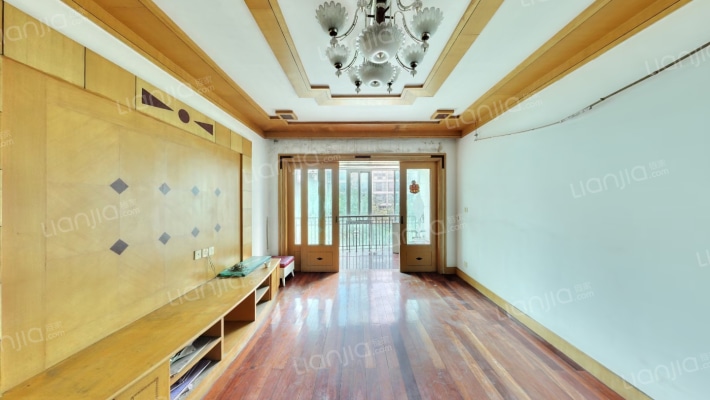 月亮河新村二手房实景图