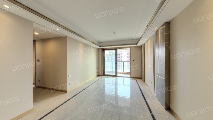 绿地天空树北区二手房实景图