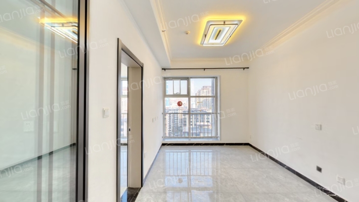 荣盛中心二手房实景图