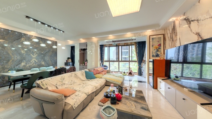 上实海上公元二手房实景图