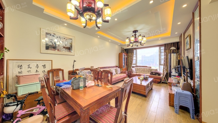 比华利国际城三期二手房实景图