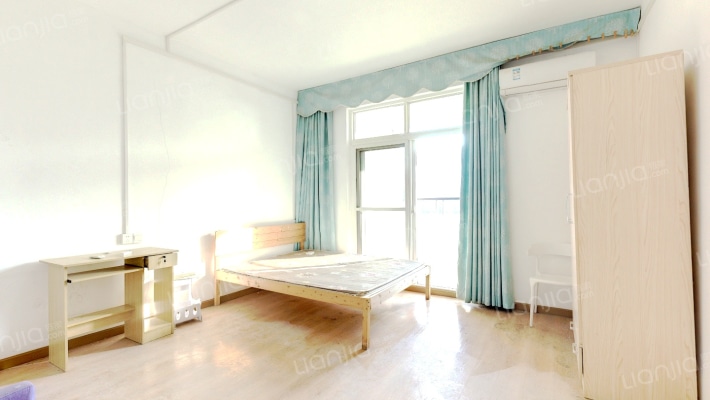 大华南湖公园世家三期二手房实景图