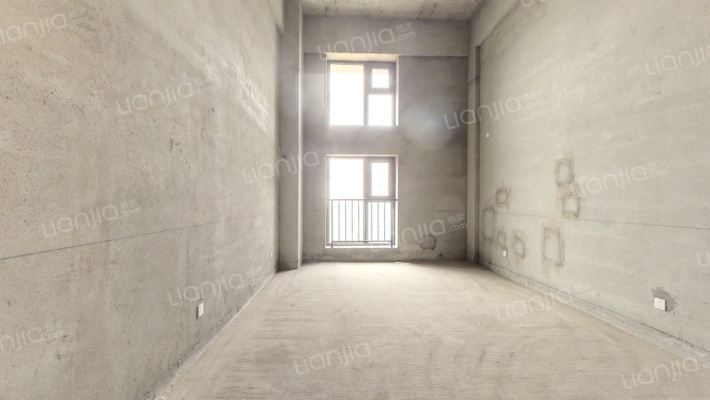 同赢企业总部港二手房实景图