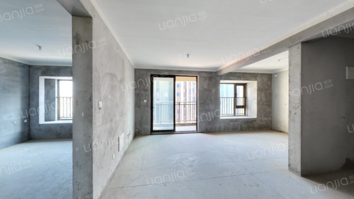 栖湖尚府二手房实景图