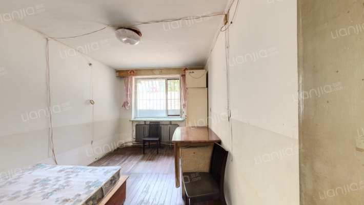 华南沃尔玛六和路二手房实景图